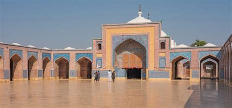  Shah Jahan Mosque: A Majestic Mughal Marvel That Will Transport You Back In Time!